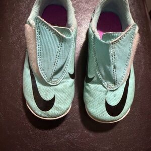 Toddler Nike Jr. Mercurial Vapor 15 Club IC size 8.5K